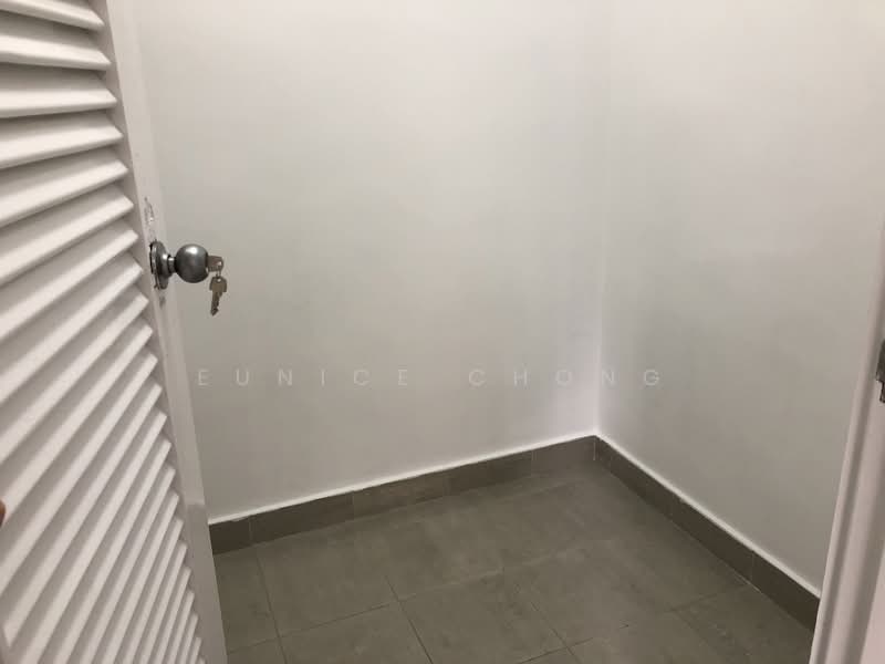 38 Draycott Drive, 38 Draycott Drive, 3 Bedrooms, 1,442 sqft, Apartment For Sale, by Eunice Chong, 500201898 - Helper's Room - PropertyGuru.com.sg