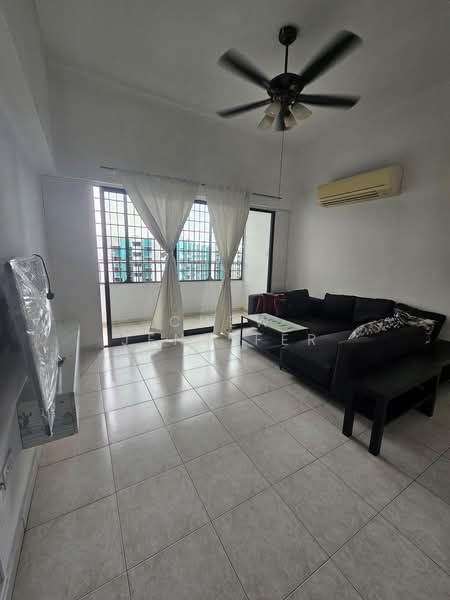 534 Woodlands Drive 14, 534 Woodlands Drive 14, 3 Bedrooms, 1,335 sqft, HDB Flat For Rent, by Chew Jennifer, 500201899 - Living Room - PropertyGuru.com.sg