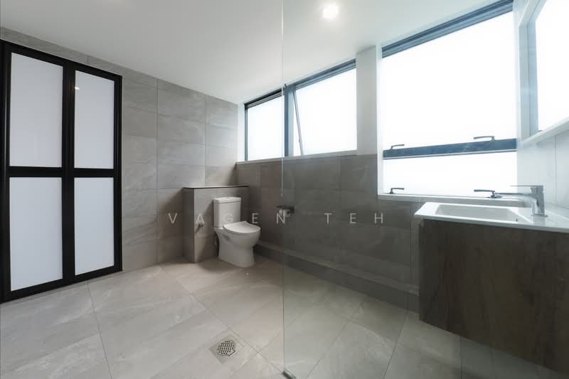 Fully Furnished Deluxe Studio Apartment At Aljunied MRT, , Studio, 340 sqft, Apartment For Rent, by Vagen Teh, 500201902 - Bathroom - PropertyGuru.com.sg
