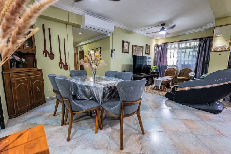 162 Jalan Teck Whye, 162 Jalan Teck Whye, 3 Bedrooms, 1,302 sqft, HDB Flat For Sale, by Nadiyah Kamsani, 500201903 - PropertyGuru.com.sg