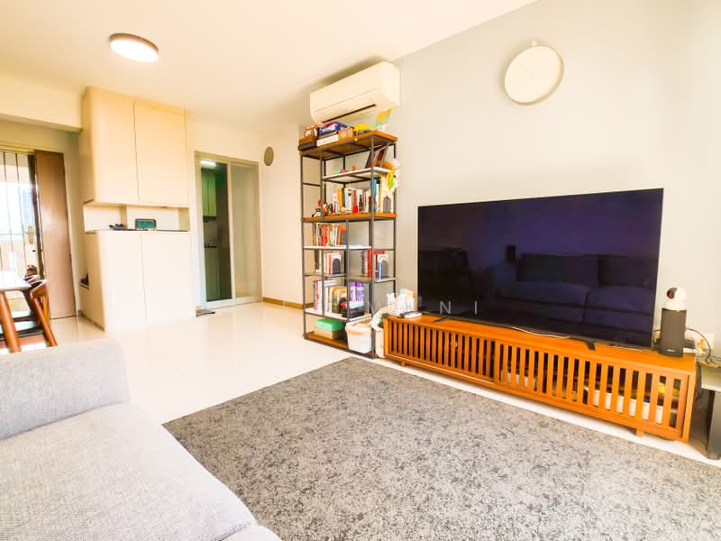 627B Tampines Street 61, 627B Tampines Street 61, 3 Bedrooms, 1,033 sqft, HDB Flat For Sale, by Elfi Muni, 500201918 - Living Room - PropertyGuru.com.sg