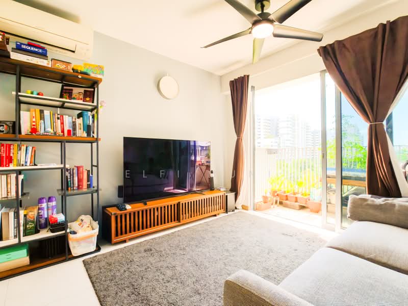 627B Tampines Street 61, 627B Tampines Street 61, 3 Bedrooms, 1,033 sqft, HDB Flat For Sale, by Elfi Muni, 500201918 - Living Room - PropertyGuru.com.sg