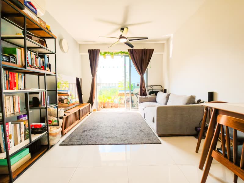 627B Tampines Street 61, 627B Tampines Street 61, 3 Bedrooms, 1,033 sqft, HDB Flat For Sale, by Elfi Muni, 500201918 - Living Room - PropertyGuru.com.sg