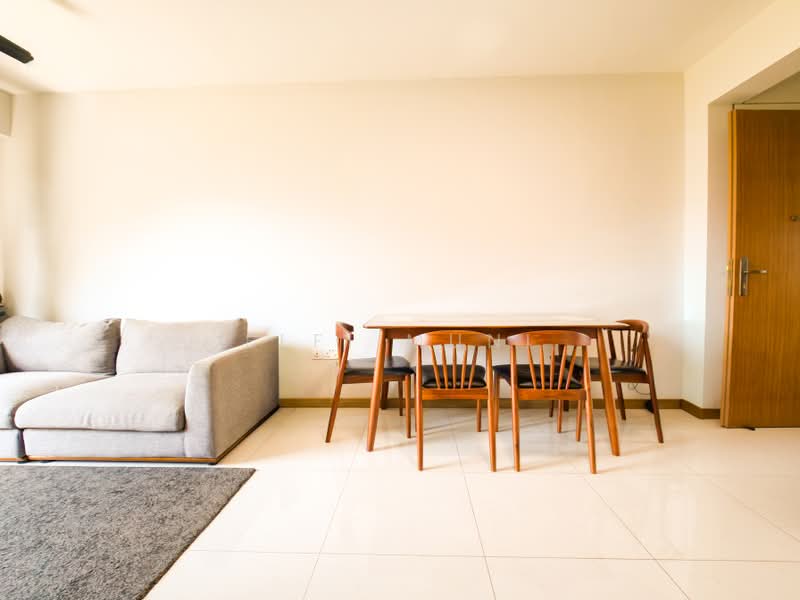 627B Tampines Street 61, 627B Tampines Street 61, 3 Bedrooms, 1,033 sqft, HDB Flat For Sale, by Elfi Muni, 500201918 - Living Room - PropertyGuru.com.sg