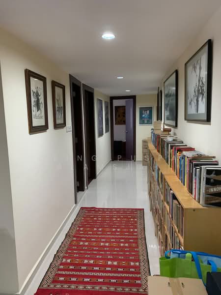 Cairnhill Plaza, 53 Cairnhill Road, 3 Bedrooms, 2,820 sqft, Apartment For Sale, by Oling Puspa Alamsjah, 500201920 - Corridor - PropertyGuru.com.sg