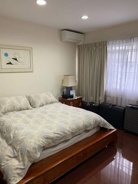Cairnhill Plaza, 53 Cairnhill Road, 3 Bedrooms, 2,820 sqft, Apartment For Sale, by Oling Puspa Alamsjah, 500201920 - Bedroom - PropertyGuru.com.sg