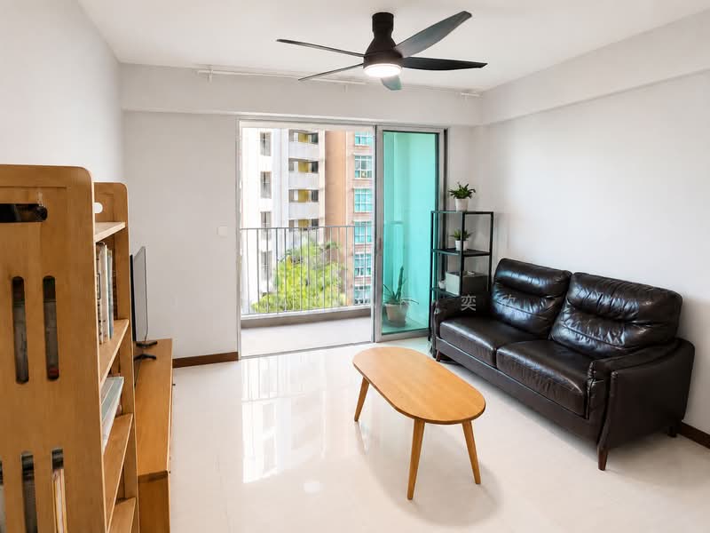 126B Canberra Street, 126B Canberra Street, 3 Bedrooms, 1,033 sqft, HDB Flat For Sale, by John Tan 奕欣, 500201925 - Living Room - PropertyGuru.com.sg