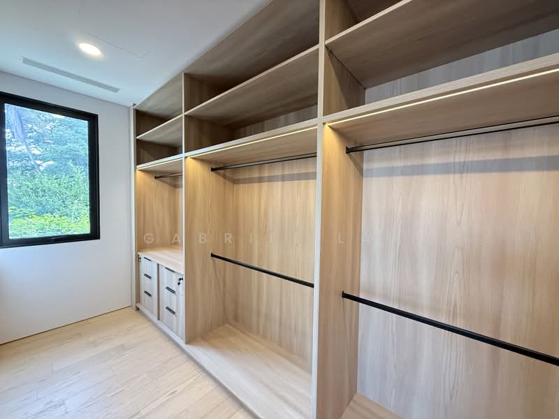 D11 Brand New Freehold Corner Terrace | Anagram Homes, Kheam Hock Road, 5 Bedrooms, 7,898 sqft, Corner Terrace For Sale, by Gabriel Lau, 500201929 - Walk-In Wardrobe - PropertyGuru.com.sg