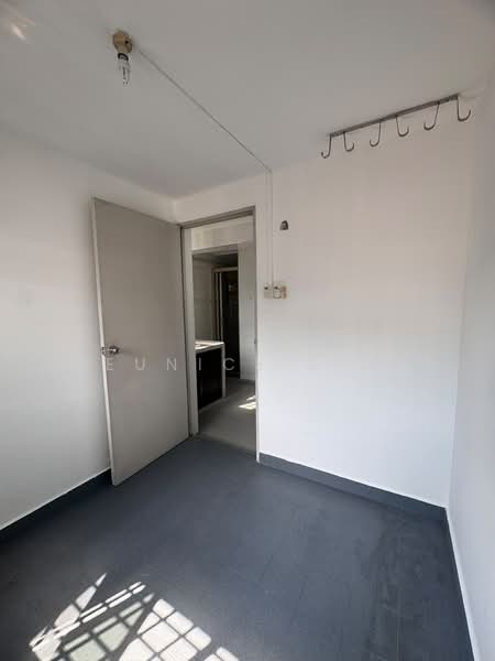 73 Lorong 4 Toa Payoh, 73 Lorong 4 Toa Payoh, 2 Bedrooms, 667 sqft, HDB Flat For Sale, by Eunice Lim, 500201939 - Bedroom - PropertyGuru.com.sg