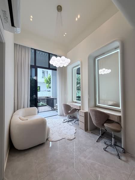 Mayfair Gardens, 8 Rifle Range Road, 1 Bedroom, 527 sqft, Condominium For Rent, by Pauline Lim P M, 500201962 - PropertyGuru.com.sg