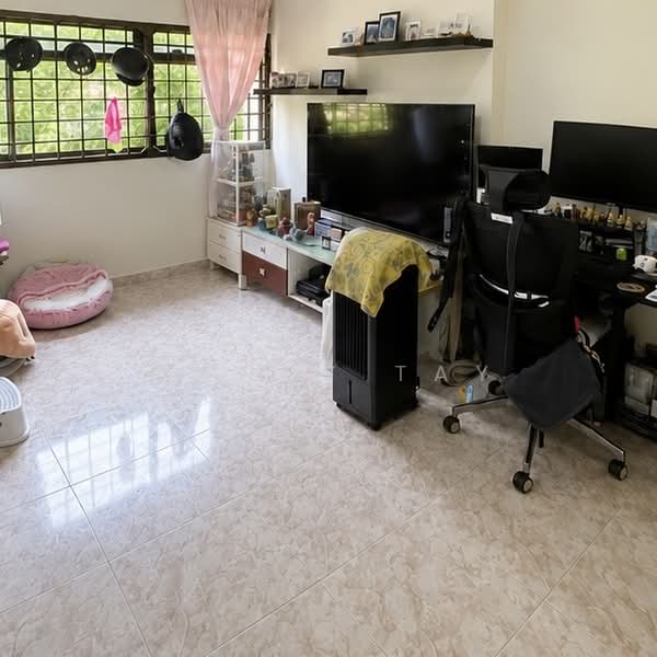 291E Bukit Batok Street 24, 291E Bukit Batok Street 24, 3 Bedrooms, 1,108 sqft, HDB Flat For Sale, by Candy Tay, 500201963 - Living Room - PropertyGuru.com.sg
