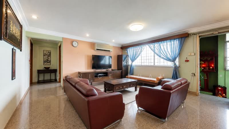 805 Woodlands Street 81, 805 Woodlands Street 81, 5 Bedrooms, 2,066 sqft, HDB Flat For Sale, by Janice Tham, 500201970 - Living Room - PropertyGuru.com.sg