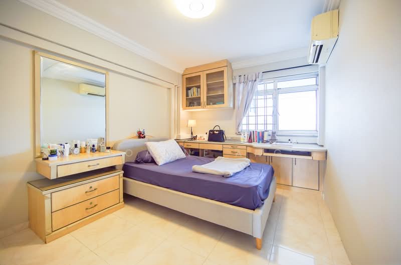 48 Lengkok Bahru, 48 Lengkok Bahru, 3 Bedrooms, 904 sqft, HDB Flat For Sale, by Joanne Ang, 500201985 - Bedroom - PropertyGuru.com.sg
