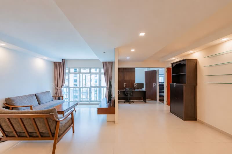 385 Bukit Batok West Avenue 5, 385 Bukit Batok West Avenue 5, 3 Bedrooms, 1,238 sqft, HDB Flat For Sale, by ADNIX LIU, 500201993 - Living Room - PropertyGuru.com.sg