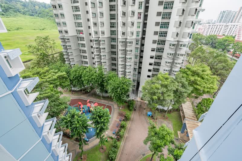 385 Bukit Batok West Avenue 5, 385 Bukit Batok West Avenue 5, 3 Bedrooms, 1,238 sqft, HDB Flat For Sale, by ADNIX LIU, 500201993 - Exterior - PropertyGuru.com.sg