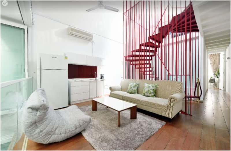 Red Dragon House, 13, Geylang Lorong 24A, Room Rental, 230 sqft, Shophouse For Rent, by Patrick Kuah, 500202000 - Living Room - PropertyGuru.com.sg