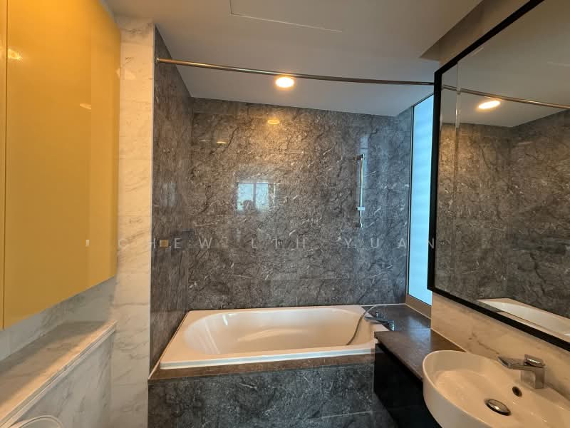 The Solitaire, 5B Balmoral Park, 2 Bedrooms, 1,238 sqft, Condominium For Sale, by Chew Lih Yuan, 500202028 - Bathroom - PropertyGuru.com.sg