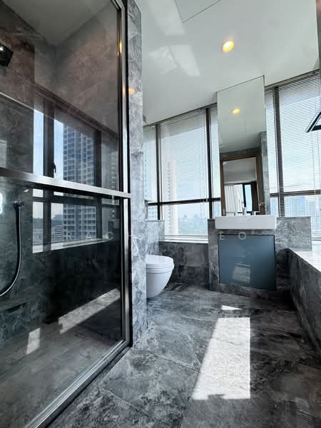 Skyline Residences, 610 Telok Blangah Road, 2 Bedrooms, 829 sqft, Condominium For Rent, by Rachel Teo, 500202035 - Bathroom - PropertyGuru.com.sg