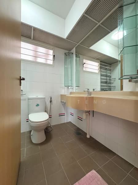 619C Punggol Drive, 619C Punggol Drive, 3 Bedrooms, 1,001 sqft, HDB Flat For Sale, by David Teng, 500202036 - Master Bathroom-1 - PropertyGuru.com.sg
