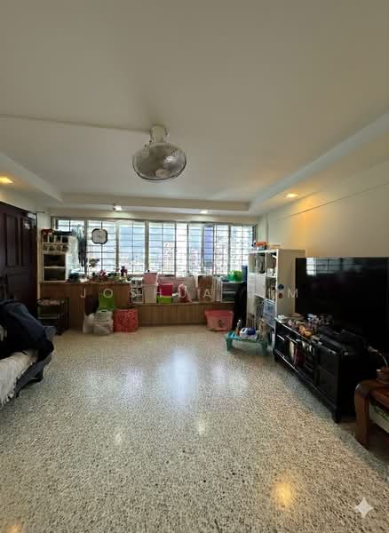 219 Lorong 8 Toa Payoh, 219 Lorong 8 Toa Payoh, 3 Bedrooms, 882 sqft, HDB Flat For Sale, by Joshua Lim, 500202045 - Living Room - PropertyGuru.com.sg