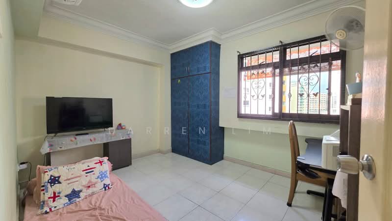 679A Jurong West Central 1, 679A Jurong West Central 1, 4 Bedrooms, 1,453 sqft, HDB Flat For Sale, by Darren Lim, 500202051 - Bedroom - PropertyGuru.com.sg
