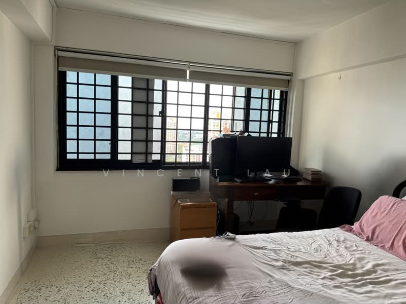 219 Lorong 8 Toa Payoh, 219 Lorong 8 Toa Payoh, 3 Bedrooms, 882 sqft, HDB Flat For Sale, by Vincent Lau, 500202053 - Bedroom - PropertyGuru.com.sg