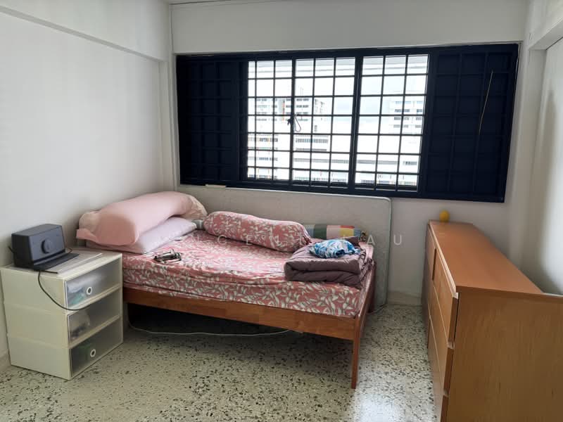219 Lorong 8 Toa Payoh, 219 Lorong 8 Toa Payoh, 3 Bedrooms, 882 sqft, HDB Flat For Sale, by Vincent Lau, 500202053 - Bedroom - PropertyGuru.com.sg