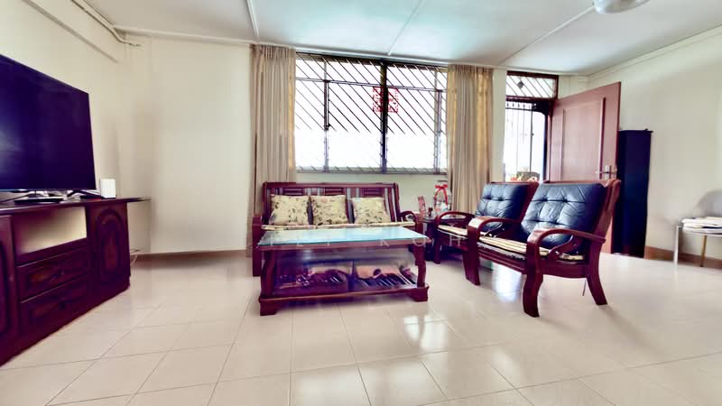 332 Serangoon Avenue 3, 332 Serangoon Avenue 3, 3 Bedrooms, 904 sqft, HDB Flat For Sale, by LiLi Koh, 500202054 - Living Room - PropertyGuru.com.sg