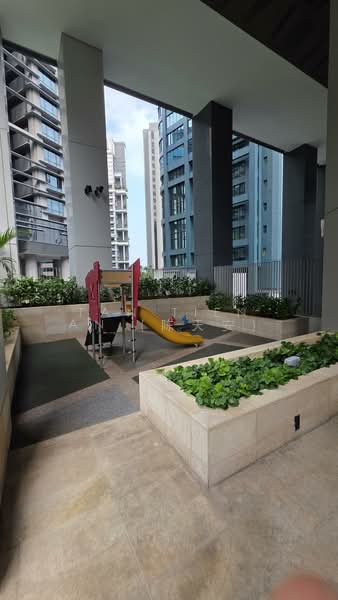 Altez, 16 Enggor Street, 1 Bedroom, 549 sqft, Condominium For Rent, by Tan Tien An (陈天安), 500202061 - Kid's Playground - PropertyGuru.com.sg
