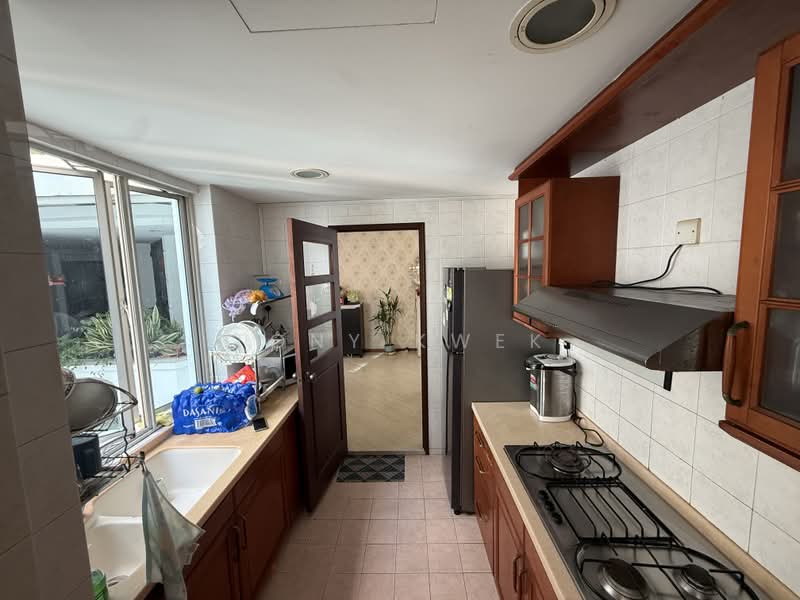 Northoaks, 20 Woodlands Cresent, 3 Bedrooms, 1,249 sqft, Condominium For Sale, by Tony Kwek, 500202063 - Kitchen - PropertyGuru.com.sg