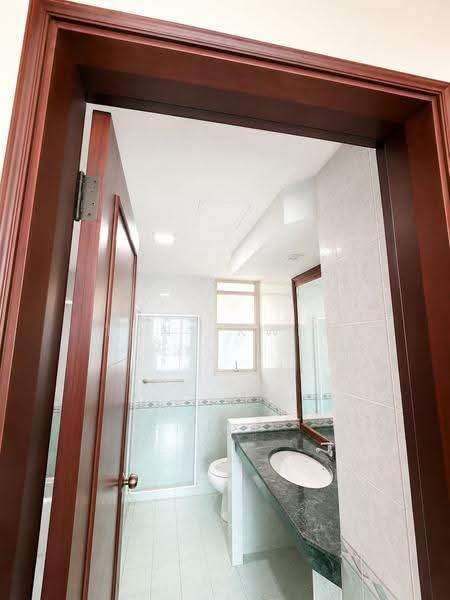 Northoaks, 20 Woodlands Cresent, Admiralty / Woodlands, 3 Bedrooms, 1,249 sqft, Condominium For Sale, by Tony Kwek, 500202063 - Bathroom - PropertyGuru.com.sg