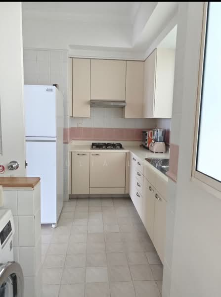 Oleander Towers, 911 Lorong 1 Toa Payoh, 3 Bedrooms, 1,141 sqft, Condominium For Sale, by Julia Low, 500202072 - Kitchen - PropertyGuru.com.sg