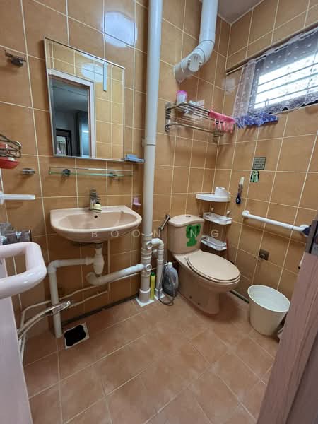 428 Clementi Avenue 3, 428 Clementi Avenue 3, Room Rental, 150 sqft, HDB Flat For Rent, by Boon Ng, 500202077 - Bathroom - PropertyGuru.com.sg