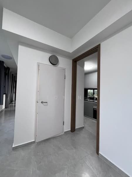 Parkwood Residences, 208 Yio Chu Kang Road, 3 Bedrooms, 936 sqft, Condominium For Sale, by Alton Nah, 500202081 - Corridor - PropertyGuru.com.sg