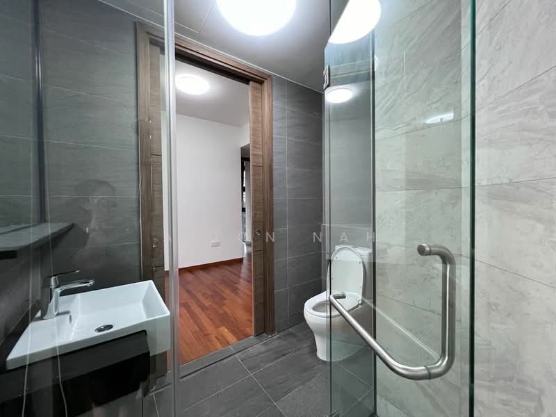 Parkwood Residences, 208 Yio Chu Kang Road, 3 Bedrooms, 936 sqft, Condominium For Sale, by Alton Nah, 500202081 - Bathroom - PropertyGuru.com.sg