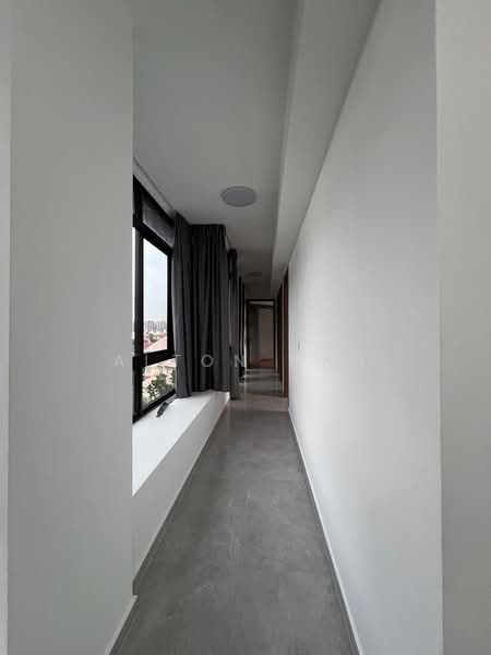 Parkwood Residences, 208 Yio Chu Kang Road, 3 Bedrooms, 936 sqft, Condominium For Sale, by Alton Nah, 500202081 - Corridor - PropertyGuru.com.sg