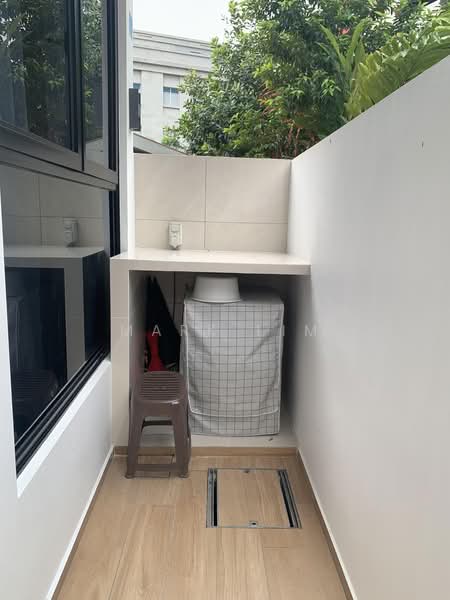 Eng Aun Park, Jalan Novena Utara, 2 Bedrooms, 990 sqft, Terraced House For Rent, by Mark Lim, 500202090 - Exterior - PropertyGuru.com.sg