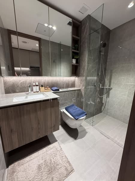 1km From Nan Hua high school, , 4 Bedrooms, 1,313 sqft, Condominium For Sale, by Wayne Chiam, 500202099 - PropertyGuru.com.sg
