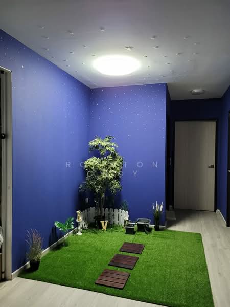 879B Tampines Avenue 8, 879B Tampines Avenue 8, 3 Bedrooms, 1,001 sqft, HDB Flat For Sale, by Royston Choy, 500202101 - Garden - PropertyGuru.com.sg
