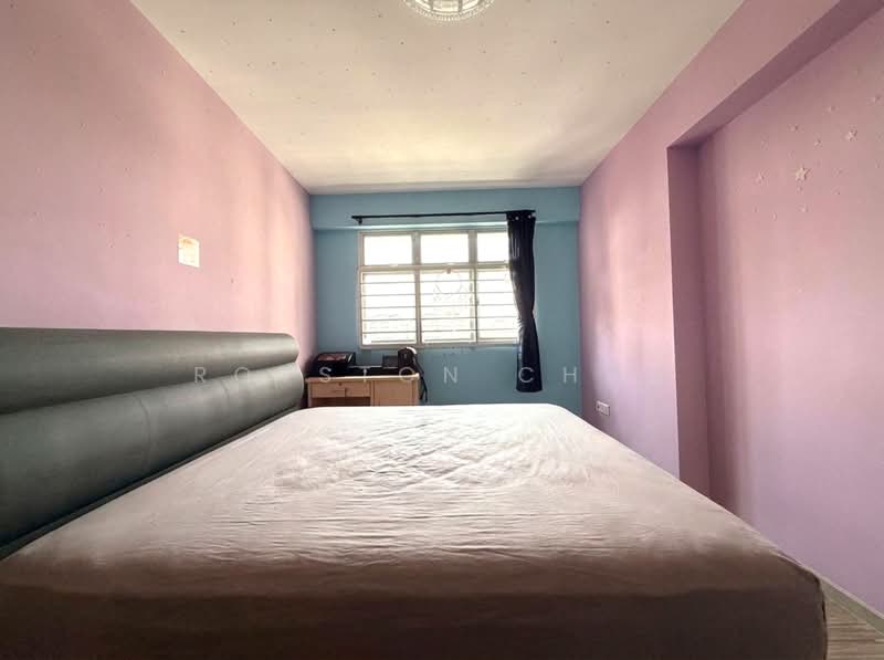 879B Tampines Avenue 8, 879B Tampines Avenue 8, 3 Bedrooms, 1,001 sqft, HDB Flat For Sale, by Royston Choy, 500202101 - Bedroom - PropertyGuru.com.sg