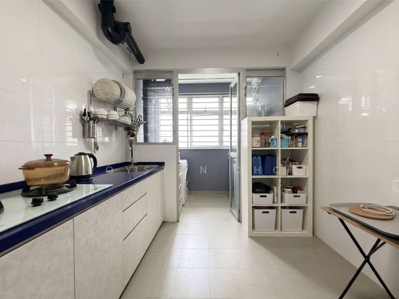 879B Tampines Avenue 8, 879B Tampines Avenue 8, 3 Bedrooms, 1,001 sqft, HDB Flat For Sale, by Royston Choy, 500202101 - Kitchen - PropertyGuru.com.sg