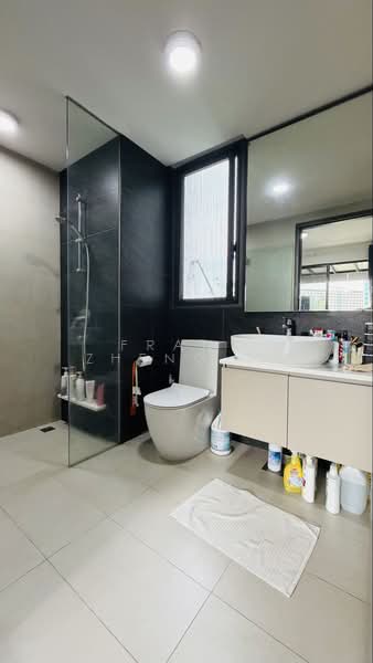 Vue 8 Residence, 97 Pasir Ris Heights, Pasir Ris / Tampines, 2 Bedrooms, 926 sqft, Condominium For Sale, by Frank Zheng 郑舜臣, 500202108 - Bathroom - PropertyGuru.com.sg