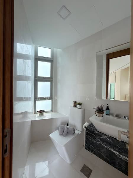 Residences @ Emerald Hill, 119 Emerald Hill Road, 4 Bedrooms, 2,282 sqft, Condominium For Sale, by Linda Zhang, 500202109 - Bathroom - PropertyGuru.com.sg