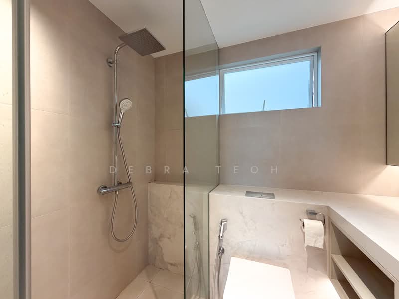 Hillview Heights, 27 Hillview Avenue, 2 Bedrooms, 958 sqft, Condominium For Sale, by Debra Teoh, 500202113 - Bathroom - PropertyGuru.com.sg