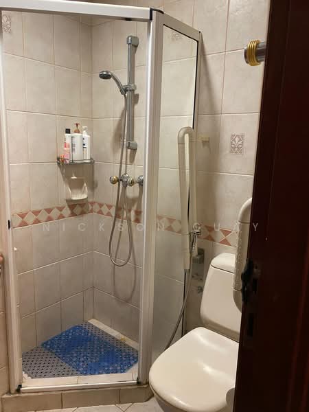 Common Room with attached bath in Serangoon area for rent! 028, , Room Rental, 150 sqft, Terraced House For Rent, by Nickson Guay, 500202123 - Bathroom - PropertyGuru.com.sg