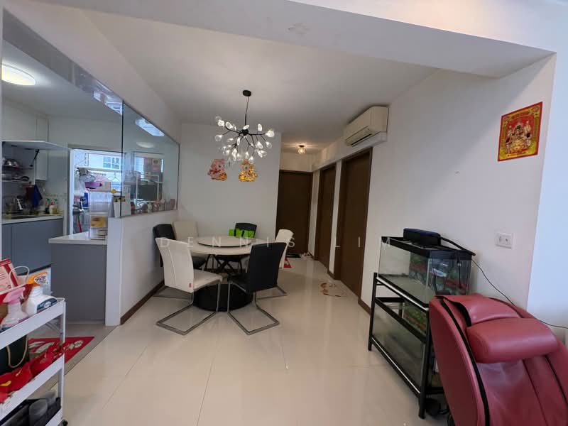 876A Tampines Avenue 8, 876A Tampines Avenue 8, 3 Bedrooms, 1,001 sqft, HDB Flat For Sale, by Dennis Lim, 500202125 - PropertyGuru.com.sg