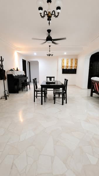 189A Rivervale Drive, 189A Rivervale Drive, 4 Bedrooms, 1,410 sqft, HDB Flat For Sale, by James Yeo, 500202126 - Living Room - PropertyGuru.com.sg