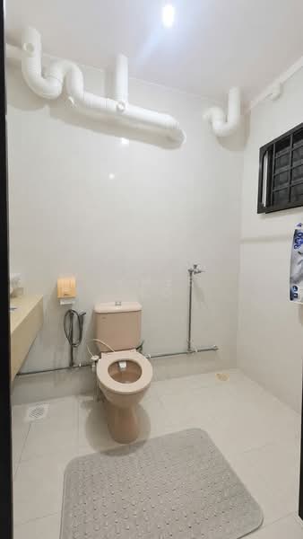 189A Rivervale Drive, 189A Rivervale Drive, 4 Bedrooms, 1,410 sqft, HDB Flat For Sale, by James Yeo, 500202126 - Bathroom - PropertyGuru.com.sg