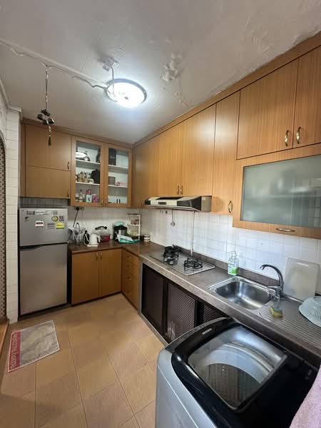 639 Rowell Road, 639 Rowell Road, 2 Bedrooms, 796 sqft, HDB Flat For Sale, by Max Maran, 500202144 - Kitchen - PropertyGuru.com.sg