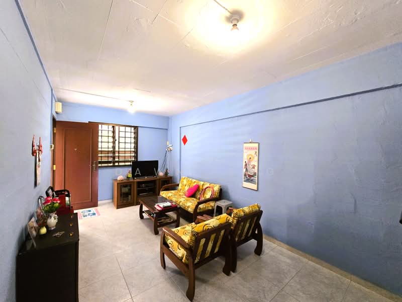 206 Yishun Street 21, 206 Yishun Street 21, 2 Bedrooms, 721 sqft, HDB Flat For Sale, by Dawn Heng, 500202145 - Living Room - PropertyGuru.com.sg